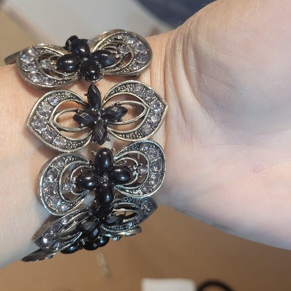 Dramatic Vintage Black & Faux Diamond Stretch Cuff Bracelet - Picture 1 of 4